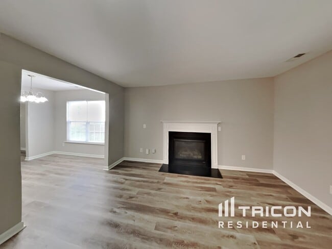 Building Photo - 1409 Cricket Ridge Dr