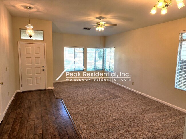 Foto del edificio - 3 br, 2 bath House - 8822 Mesa Brook Way