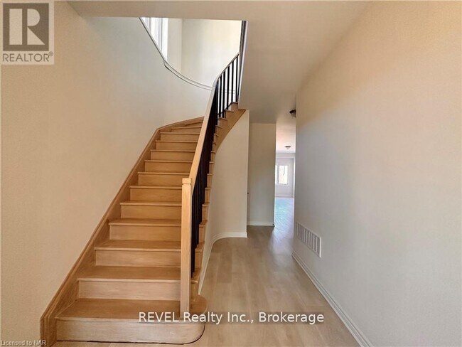 Building Photo - 29 Sapphire Wy