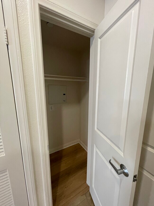 Foto del edificio - 5842 Harold Way