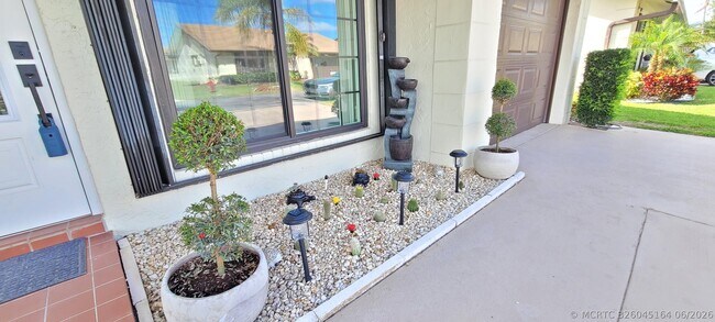 Foto del edificio - 6209 Olivewood Cir
