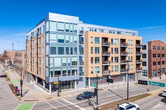 Building Photo - The Edge