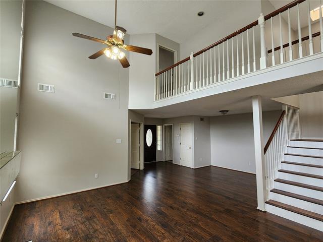 Building Photo - 9409 Blue Jay Way