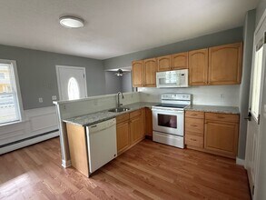Building Photo - 20 Hough St