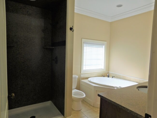 Building Photo - 3088 S Cashua Dr