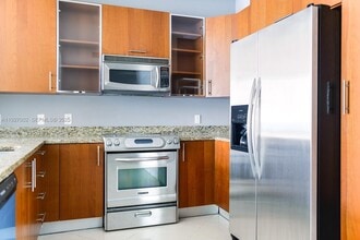 Building Photo - 1945 S Ocean Dr