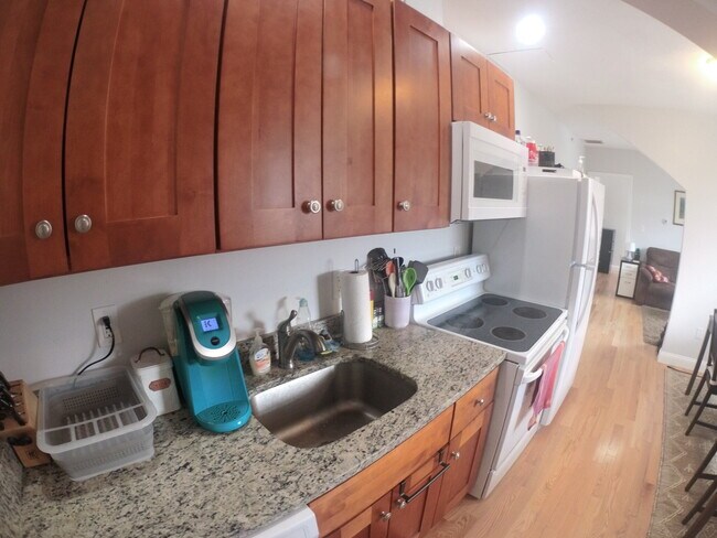 Foto del edificio - 2 Chestnut Hill Ave