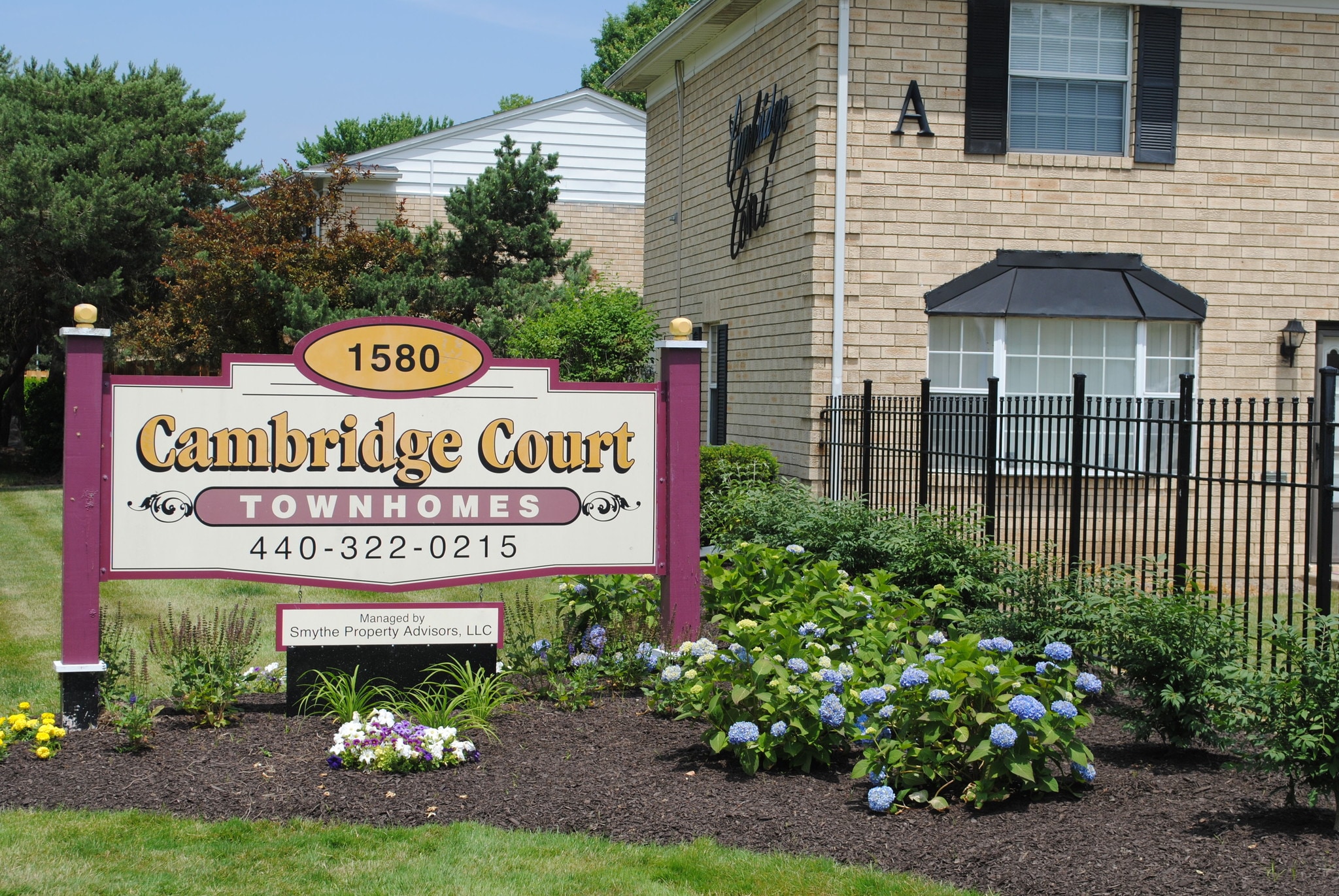 Cambridge Court Townhomes – photo 1