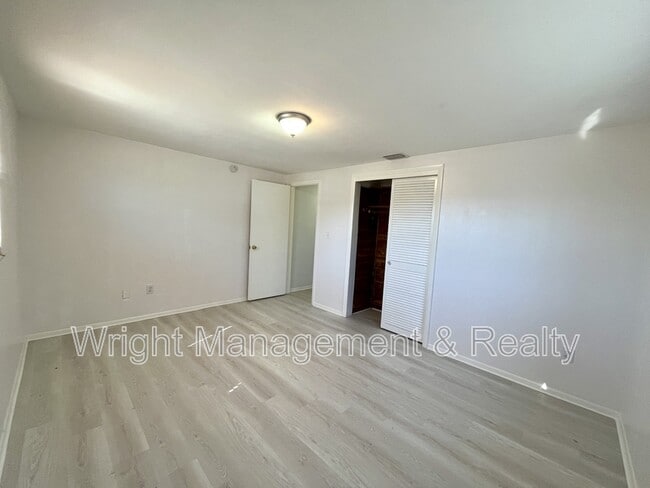 Foto del edificio - 3907 Luma Dr