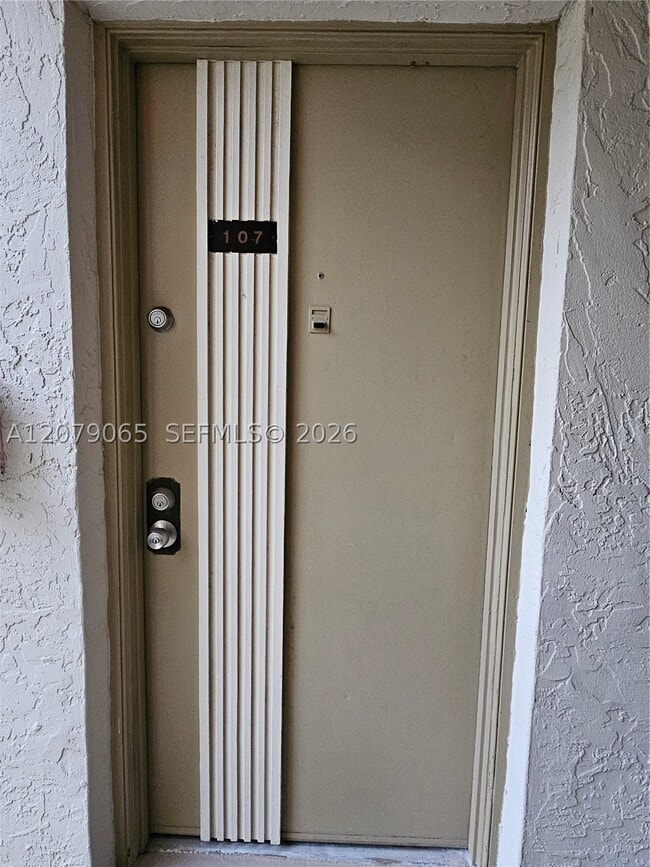 Building Photo - 8065 SW 107th Ave