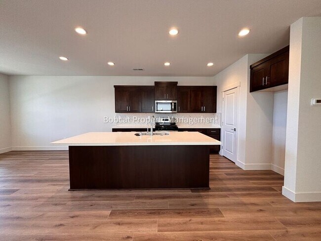 Foto del edificio - 1150 Little Ln
