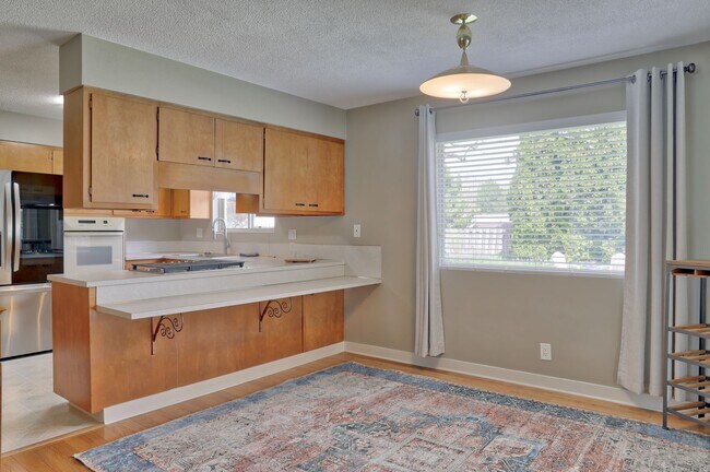 Foto del edificio - Its all about location! This exquisite home is located in an established neighborhood, convenient...