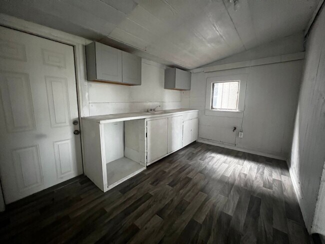 Foto del edificio - 455 W Scott St