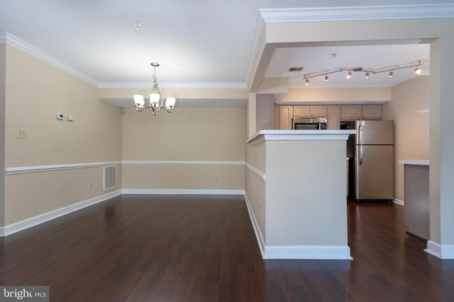 Building Photo - 9220D Cardinal Forest Ln