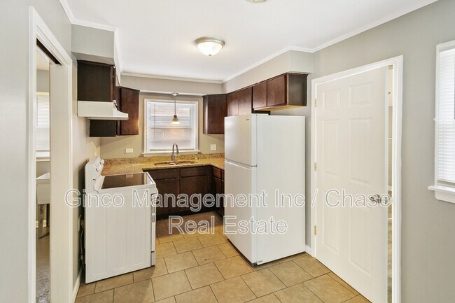 Foto del edificio - 17306 Holmes Ave