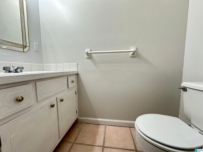 Foto del edificio - 2404 Hampstead Dr