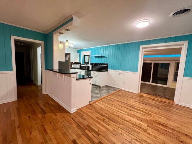 Building Photo - 2110 Croydon Dr