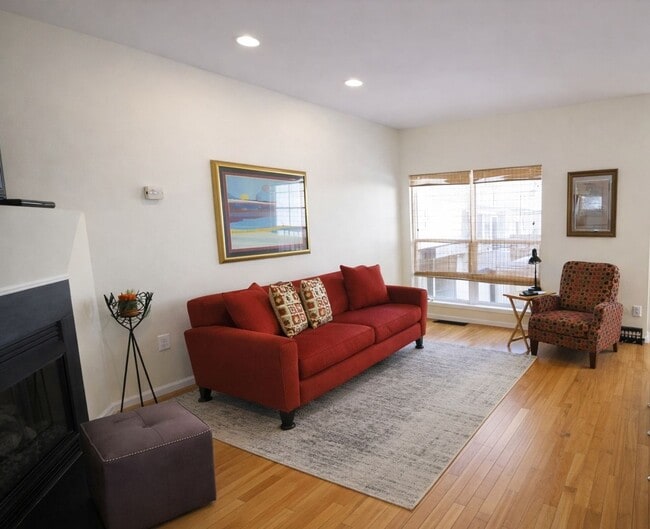 Building Photo - 7706 Heartwood Ln