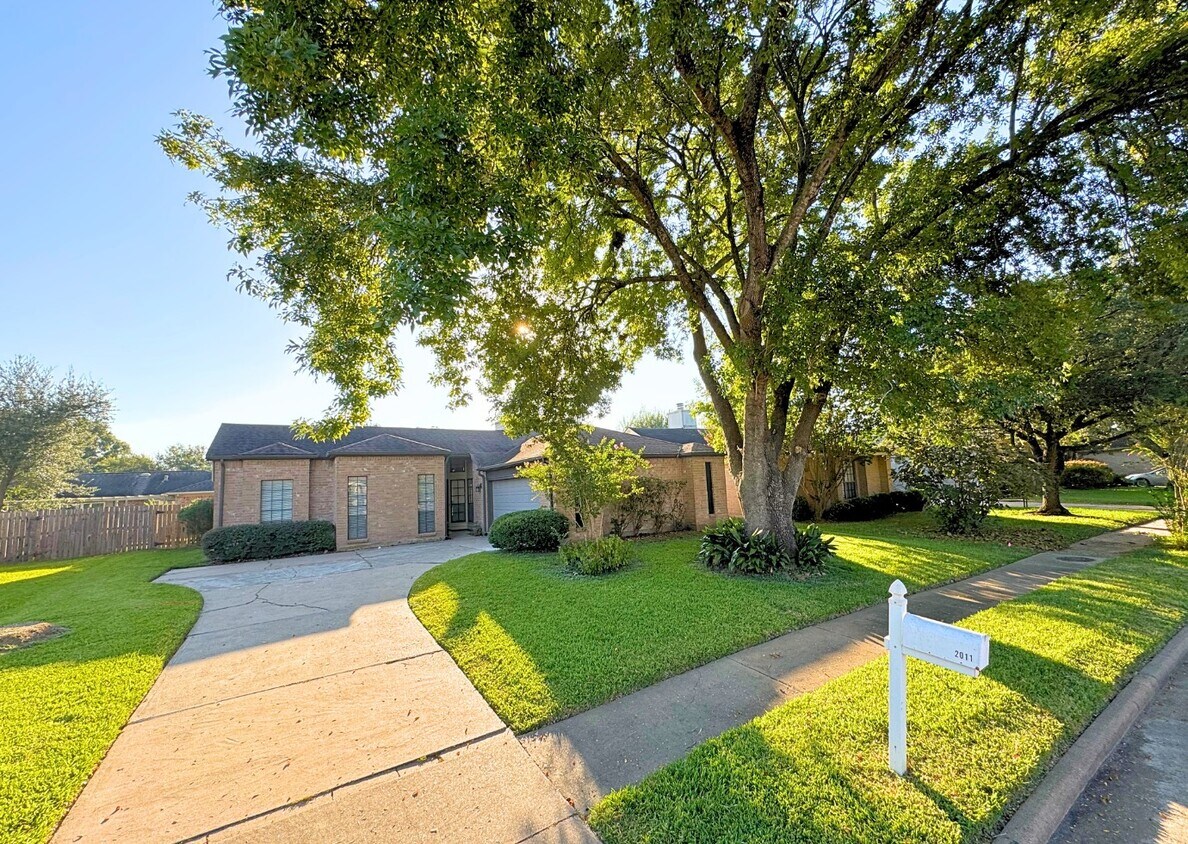 Primary Photo - 2011 Echo Ridge