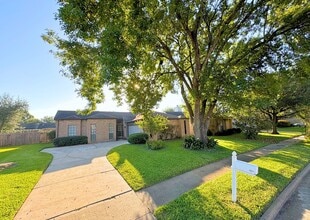 Building Photo - 2011 Echo Ridge