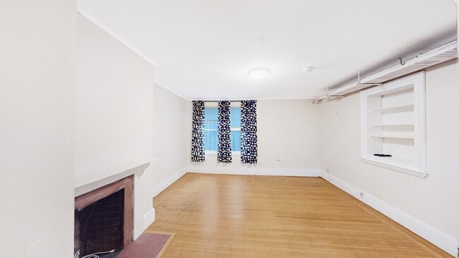 Building Photo - 205 Beacon St