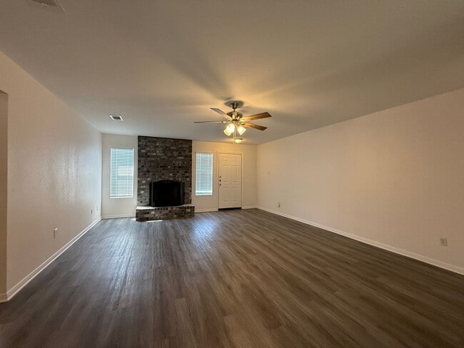 Building Photo - 4207 Sand Dollar Dr