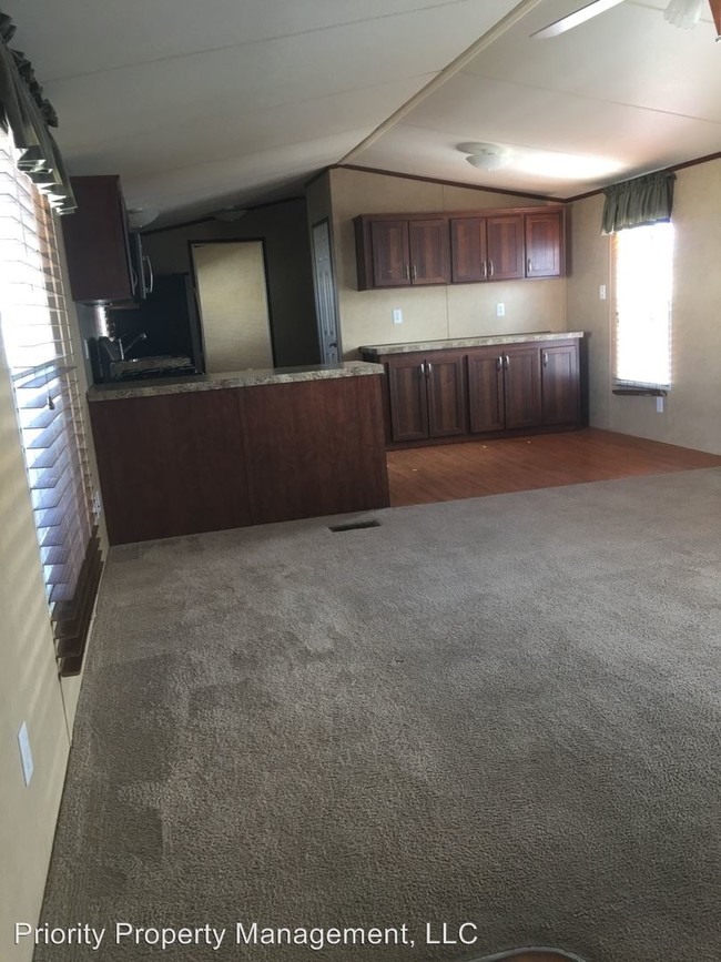 Building Photo - 3 br, 2 bath House - 303 Sierra Circle