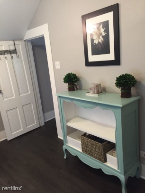 Foto del edificio - 1 br, 1 bath Apartment - 519 N Monumental