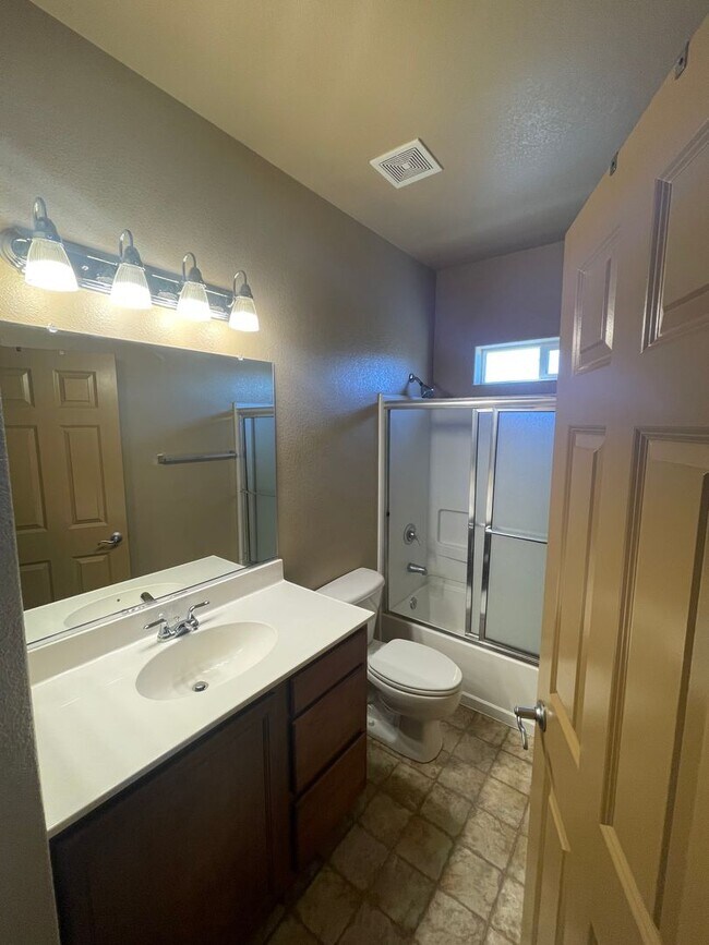 Building Photo - READY NOW!! ....Spacious Rancho San Rafael Townhome with Mountain Views!!