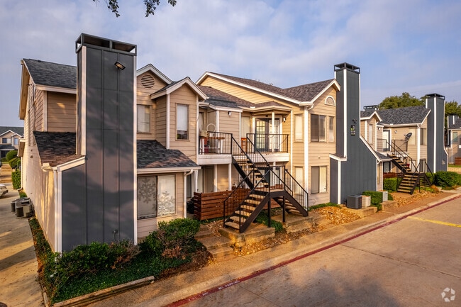 Building Photo - Woodside At Lake Highlands Apartment Homes