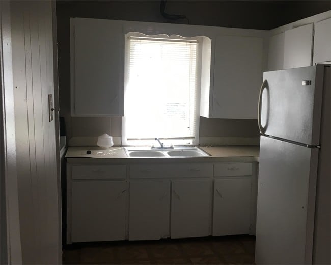 Photo - 612 N Sterling St