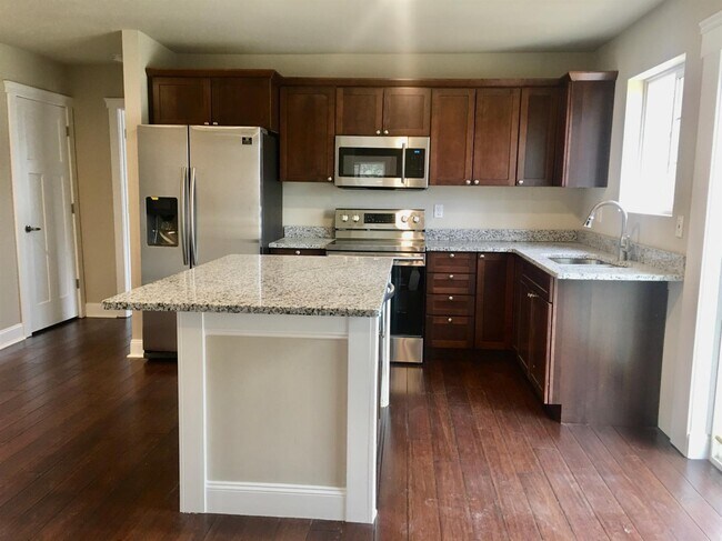 Foto del edificio - 1 Maple Village Ct