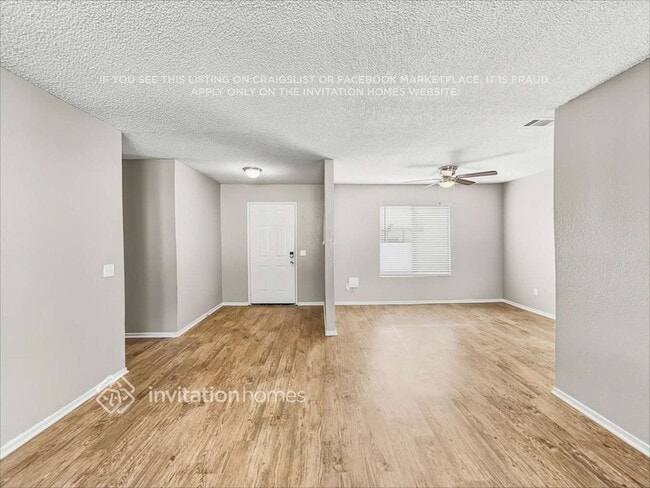 Foto del edificio - 5651 Louise St