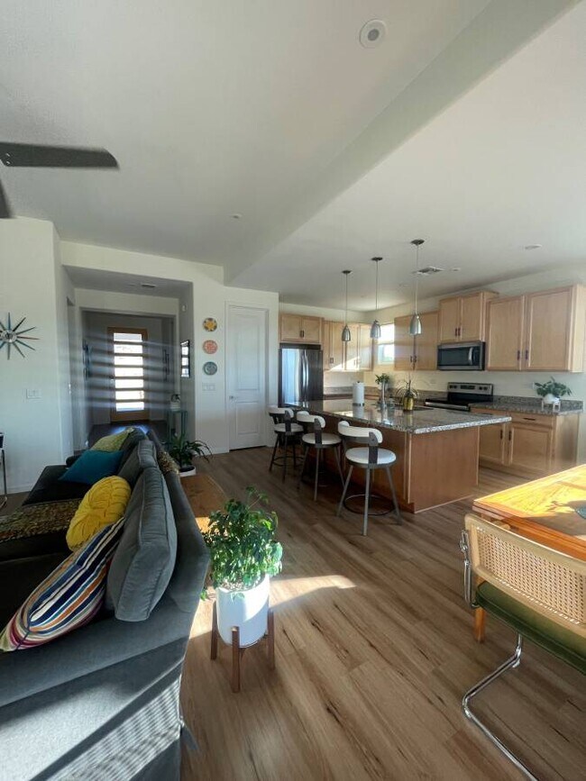 Building Photo - 3980 Crown Rock Trl