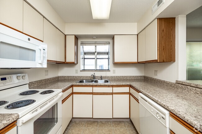 1 habitación, 1 baño - 780 pies cuadrados - Aspen - Cocina - Winwood Apartments
