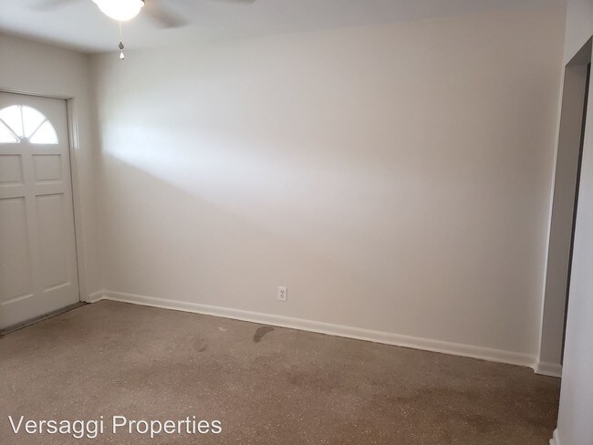 Building Photo - 2 br, 1 bath House - 2422 W Stroud Ave