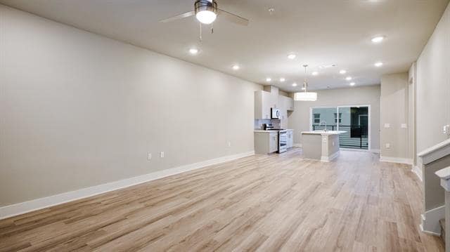 Building Photo - 3353 Wynwood Dr