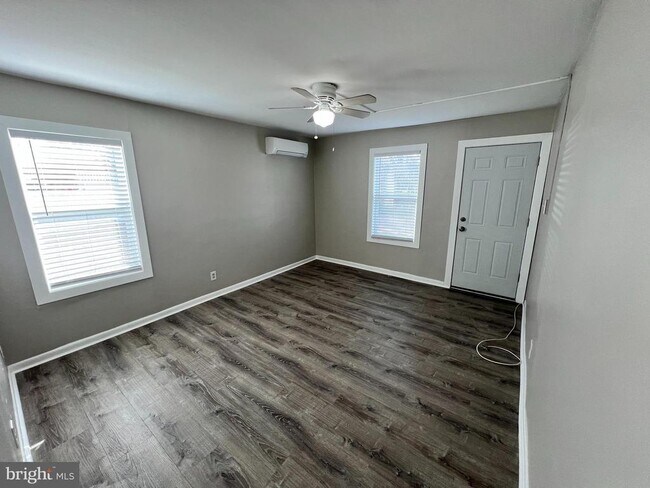 Foto del edificio - 220 Delsea Dr