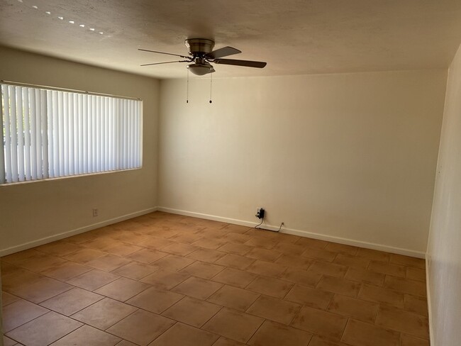 Building Photo - For Rent