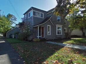 Building Photo - 247 NW 11th St