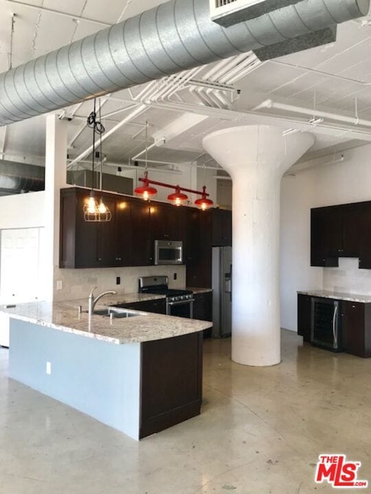 Building Photo - 530 Molino St