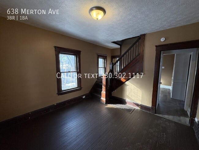 Building Photo - Three bedroom one bathroom home for rent