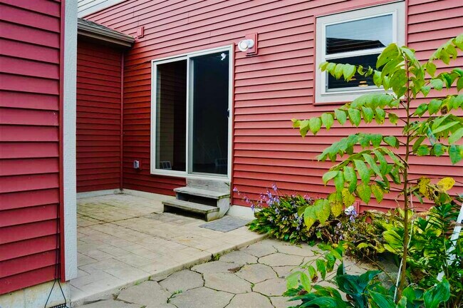 Foto del edificio - 2676 Dungarvan Rd