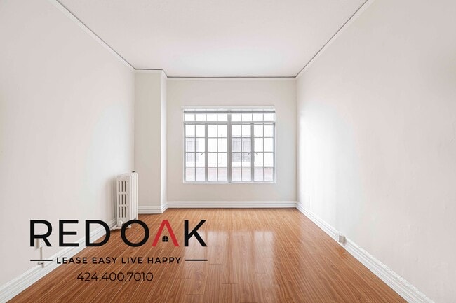 Foto del edificio - 570 N Rossmore Ave