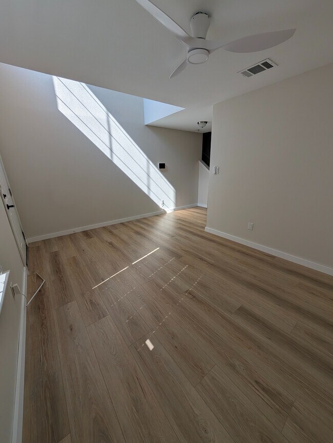 Foto del edificio - Room in House on Phillips St