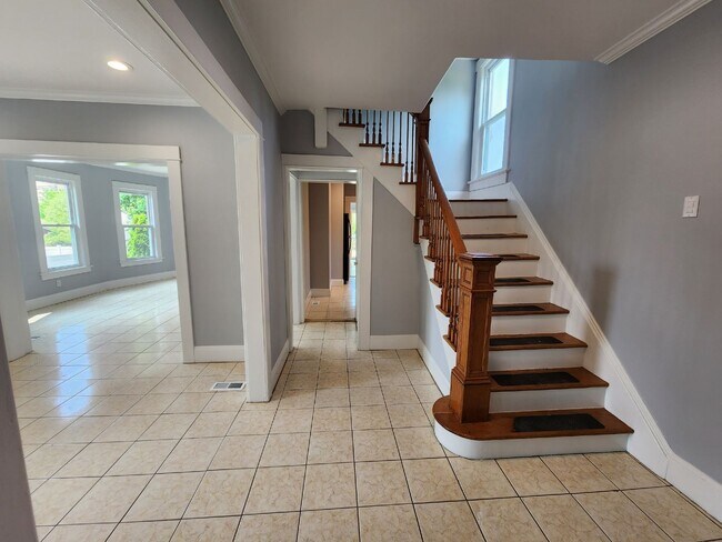 Foto del edificio - A Terrific Home For Your Family in Paramus