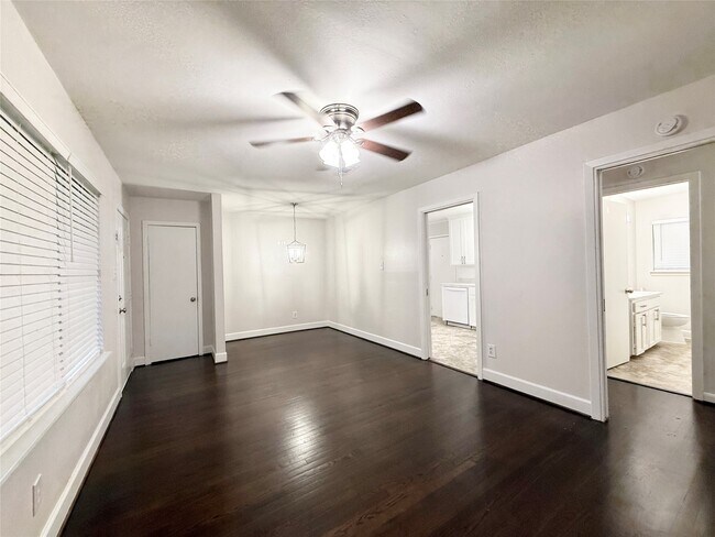 Foto del edificio - 913 Wimberly St