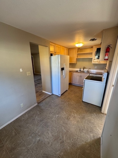 Building Photo - 807 S Maple St