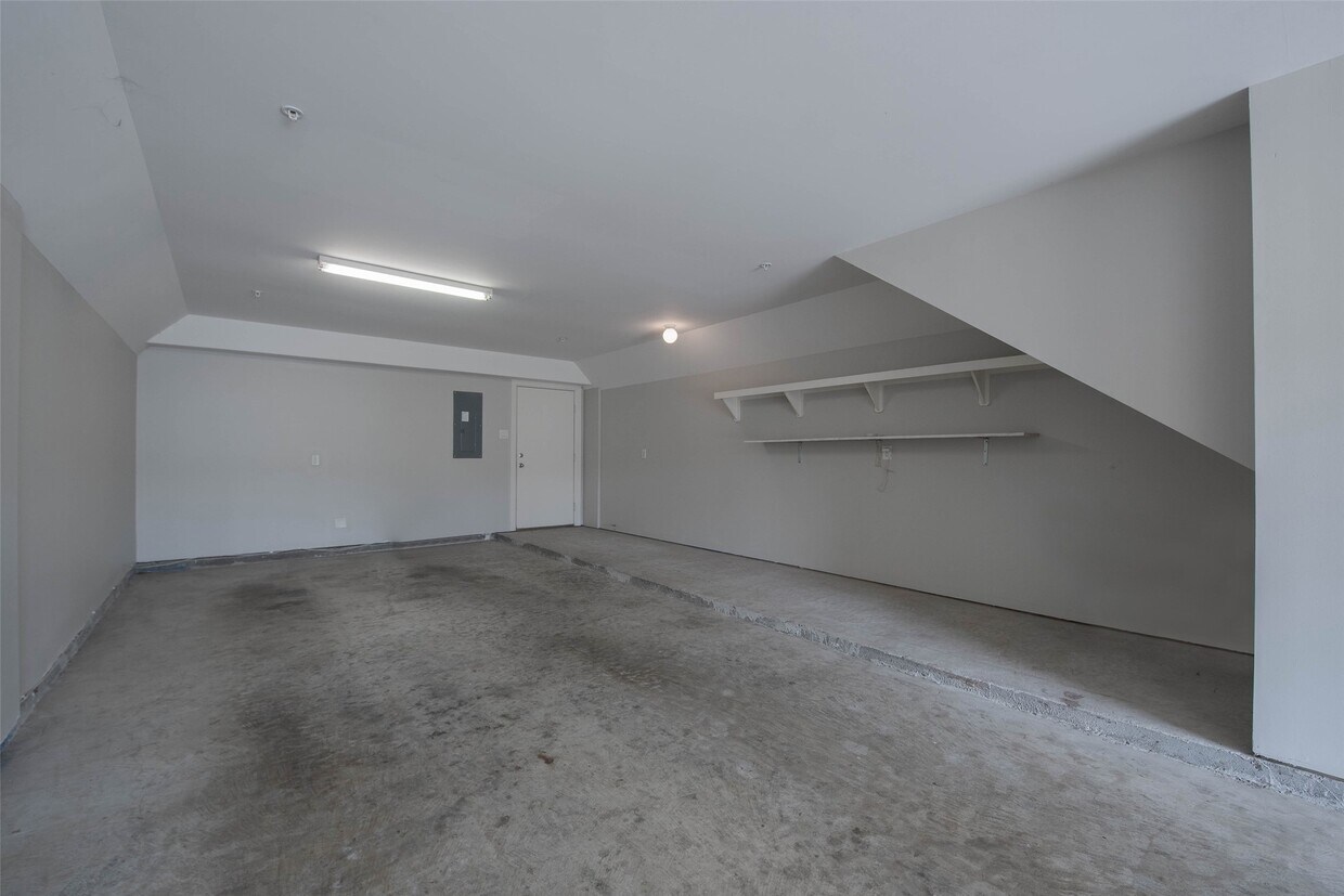 Foto del edificio - 7650 Springhill St