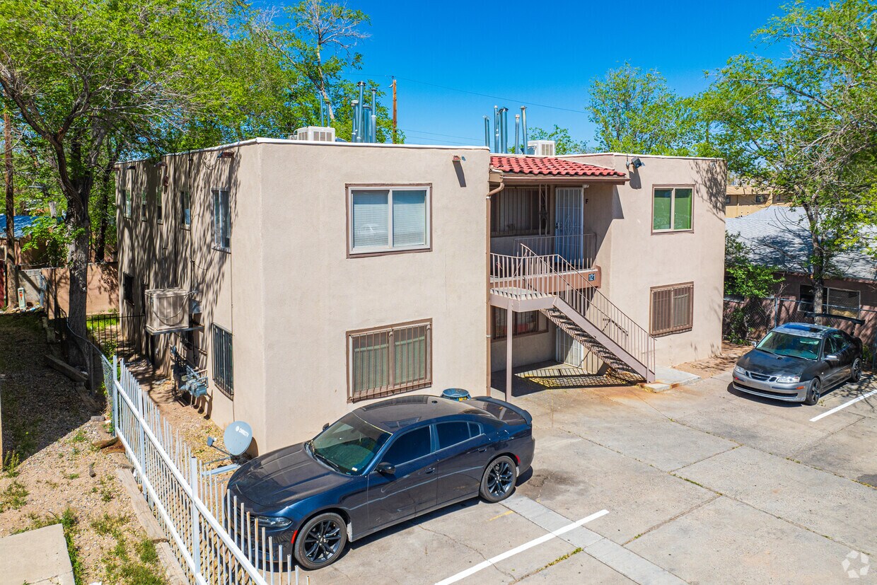 Primary Photo - 121 General Arnold St